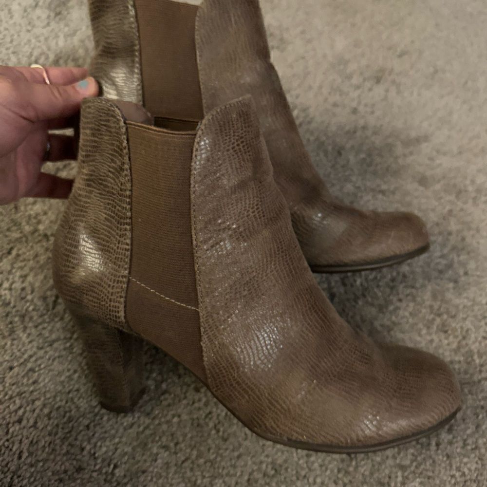 A2 by Aerosoles Snakeskin Print Boots Women's Size 7 1/2 Tan Brown